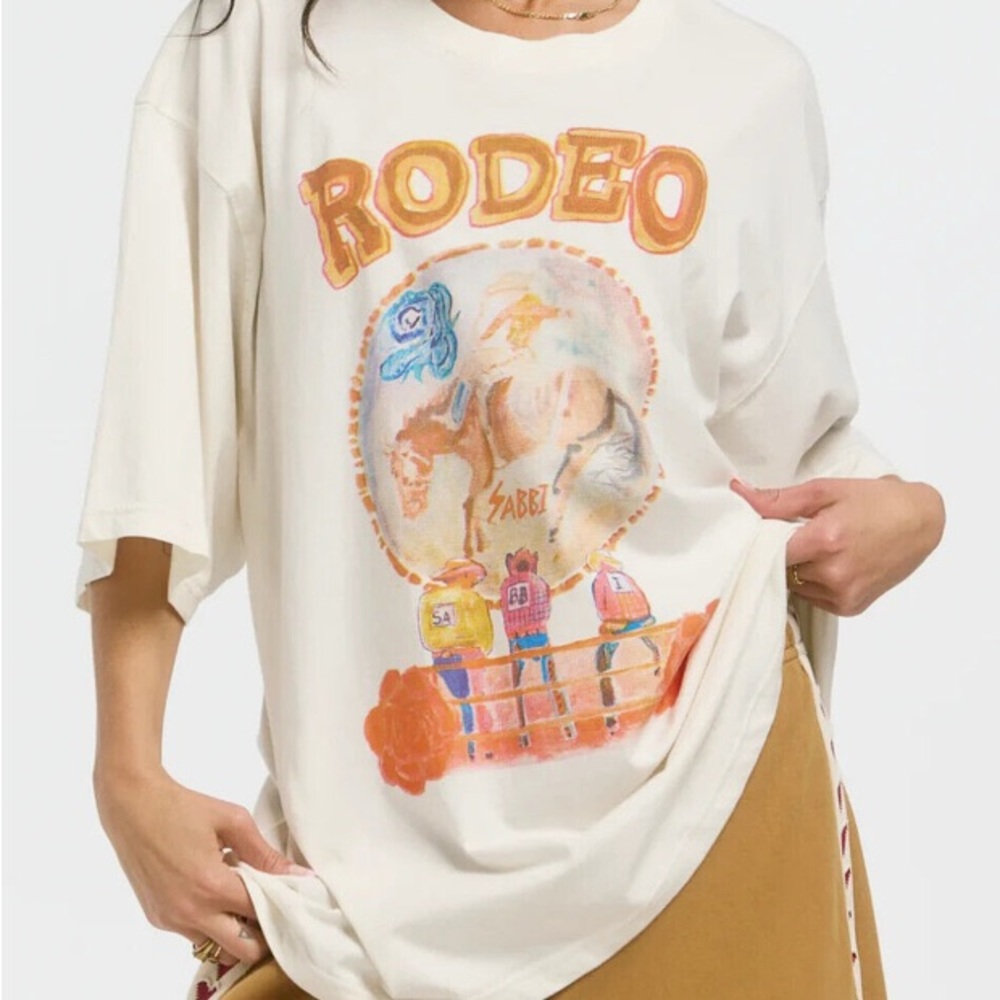 SABBI ~ THE VERY OVERSIZED RODEO TEE - Picture 2 of 11